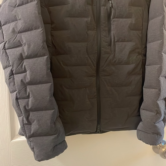 NWT Mountain Hardware - Stretchdown Jacket - Picture 7 of 13